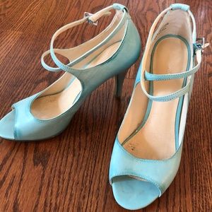 Blue heels!! Pop of color(: